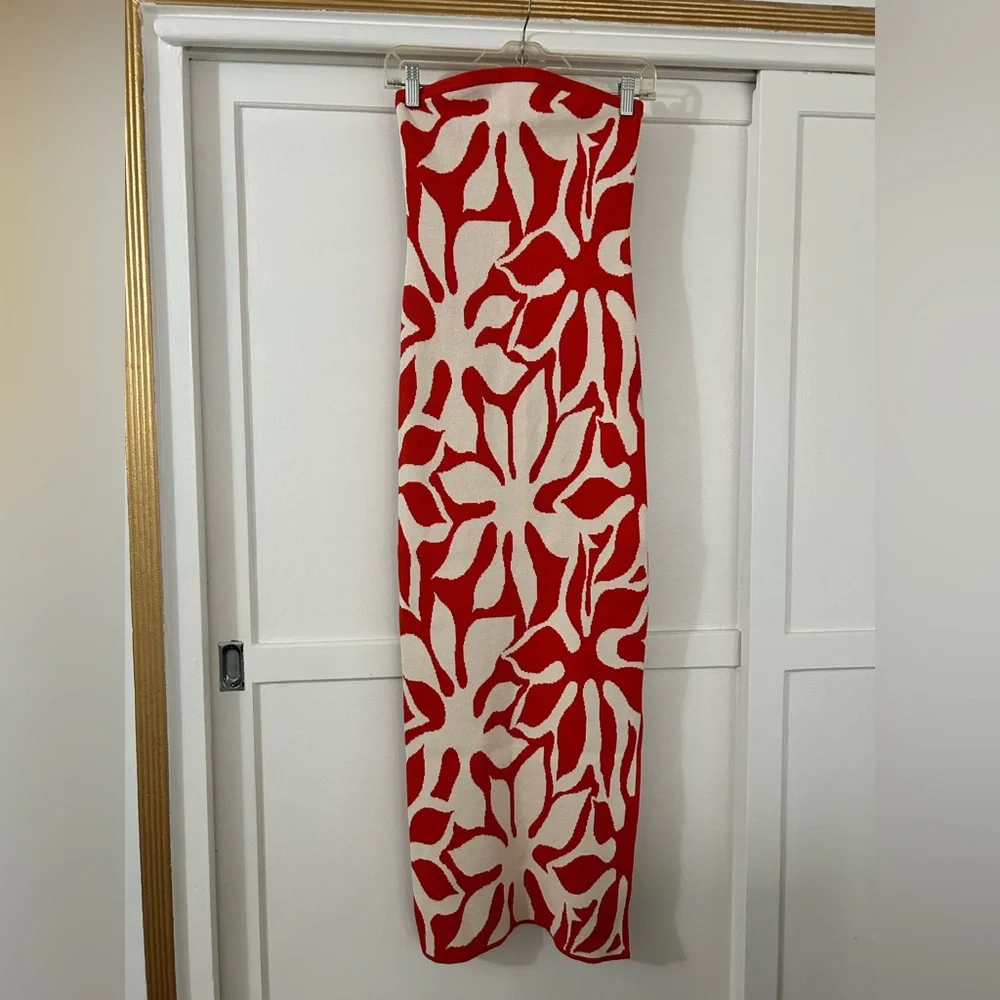 House of Harlow 1960 Red and Cream Floral Maxi Dress - Picture 2 of 3
